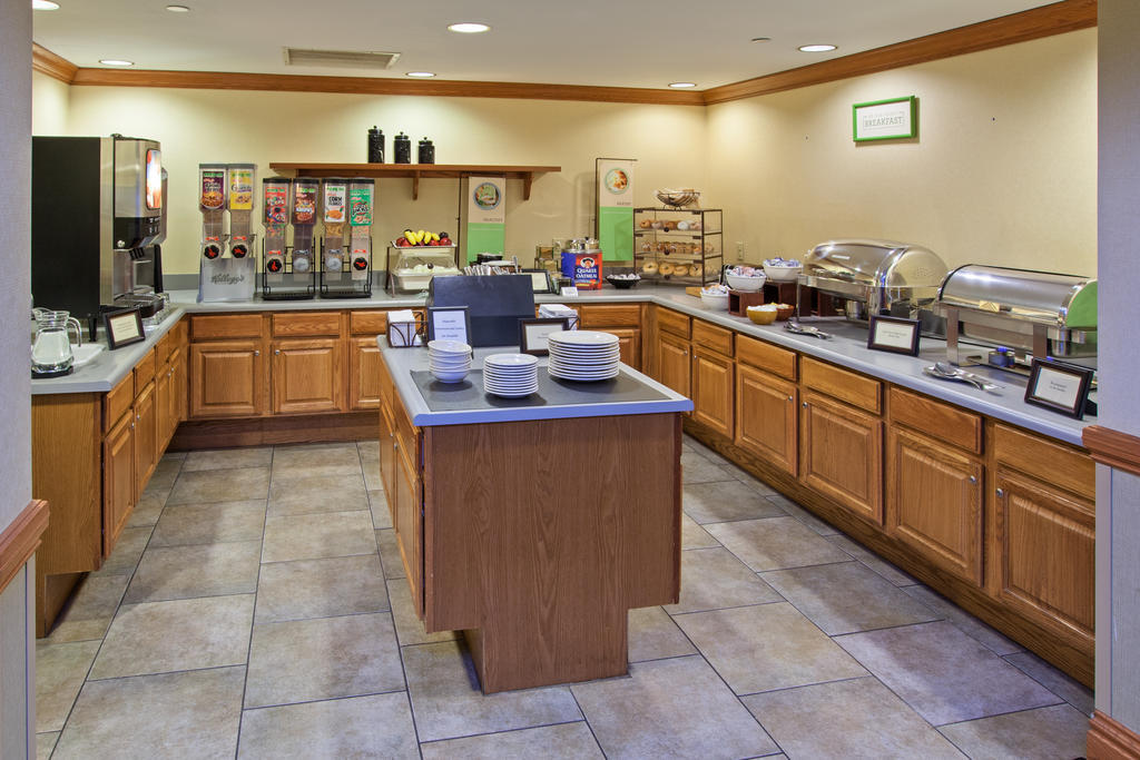 Country Inn & Suites By Radisson, Portage, In Restaurant photo